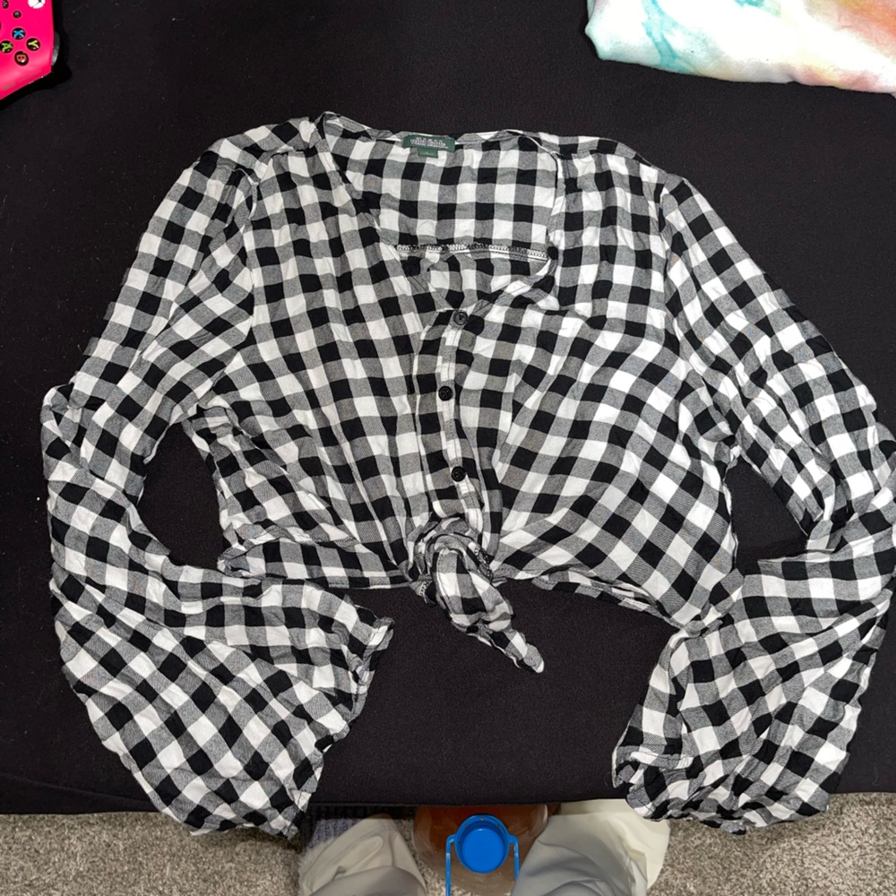 long sleeve button up crop top, flares sleeve size L